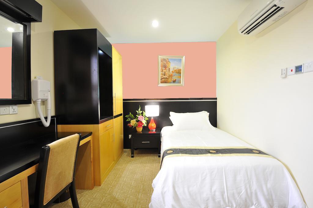 Malacca Hallmark Crown Hotel מראה חיצוני תמונה