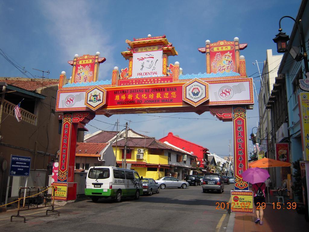 Malacca Hallmark Crown Hotel מראה חיצוני תמונה
