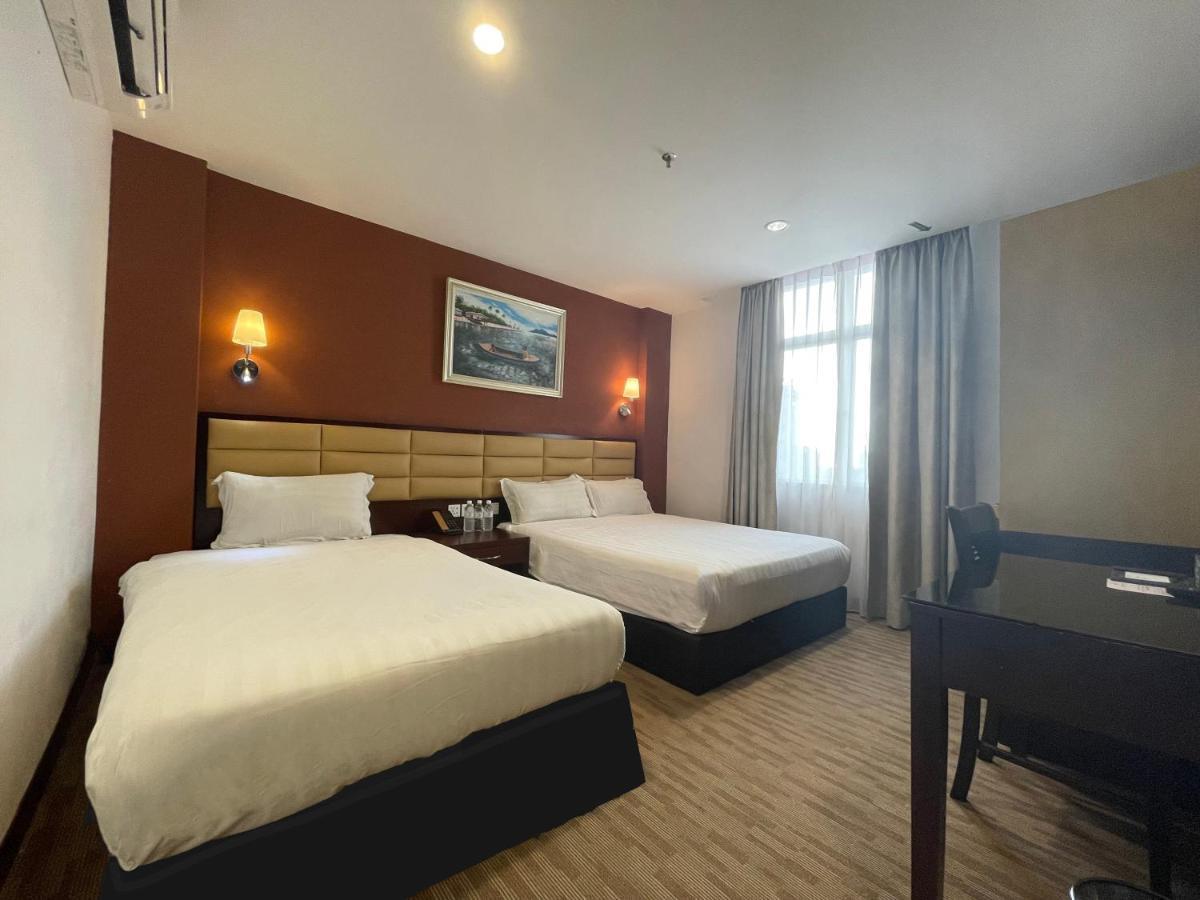 Malacca Hallmark Crown Hotel מראה חיצוני תמונה