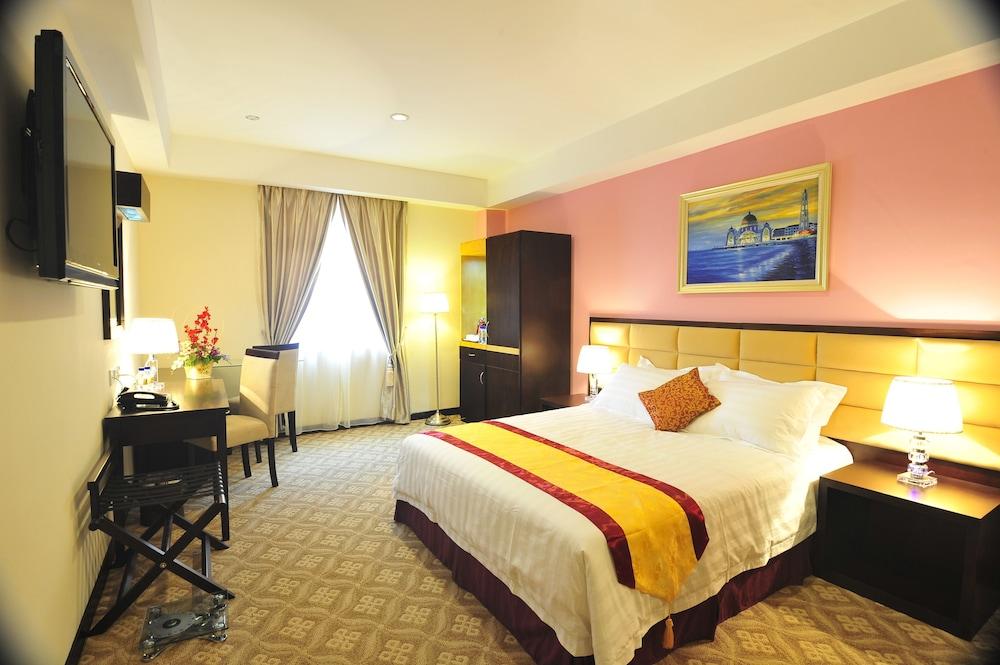 Malacca Hallmark Crown Hotel מראה חיצוני תמונה