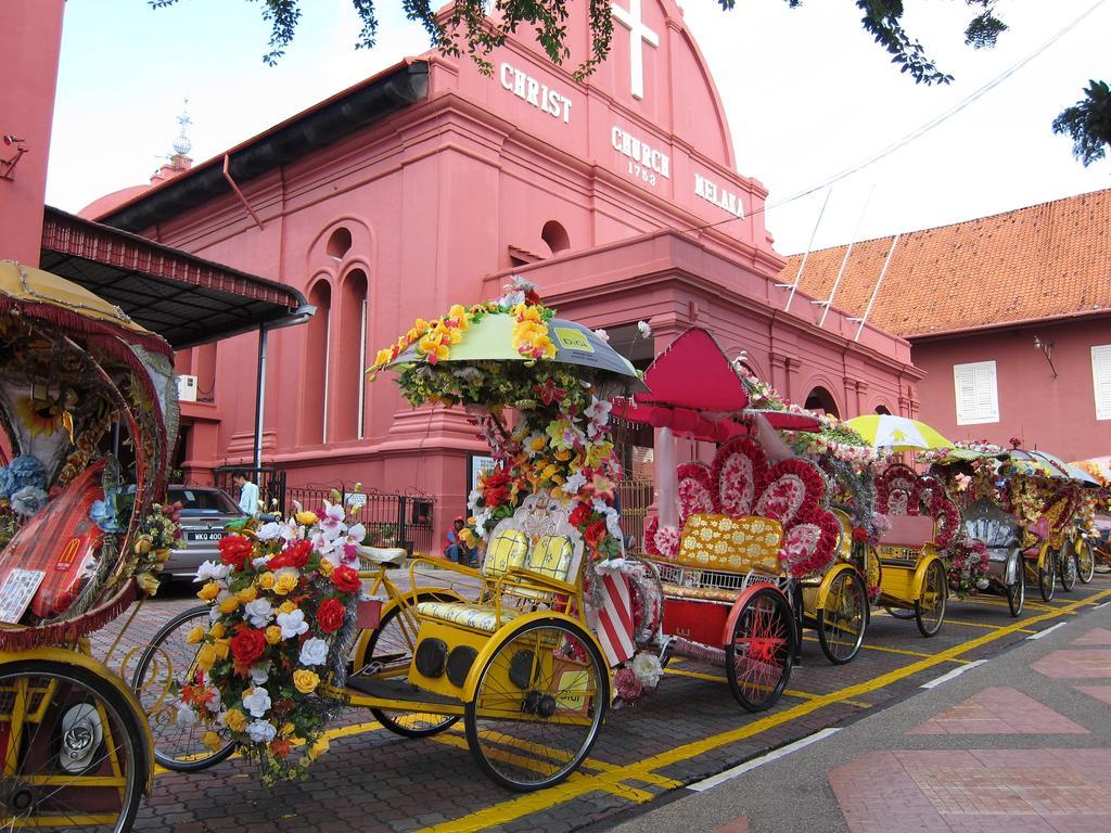 Malacca Hallmark Crown Hotel מראה חיצוני תמונה